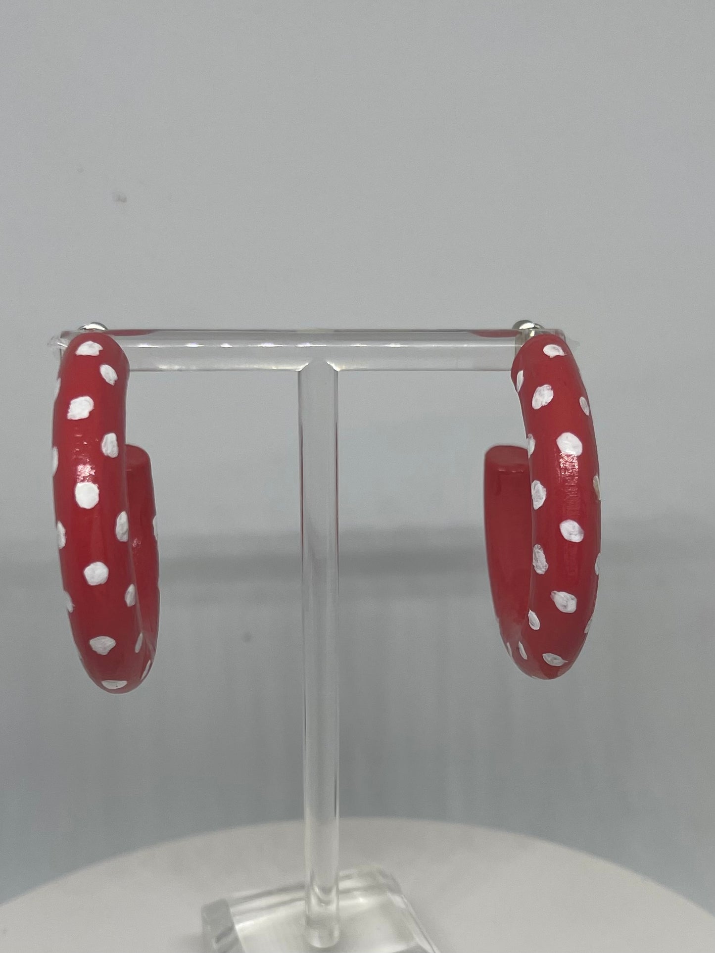 Red and white spot hooped earrings